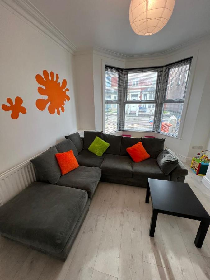 Nickelodeon House Great For Kids Villa Blackpool Exterior photo